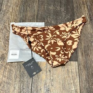 NWT Skatie Cheryl bottom size small color namotu